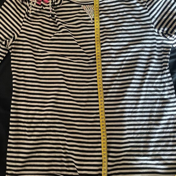 Upcycled t-shirt rhinestones glow in the dark statement shirt - Picture 4 of 5